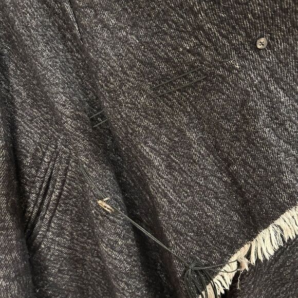 Forme d’Expression Fringe Cashmere/Wool Cardigan in Grey/Black, Size 42 (US 6) - Picture 3 of 13